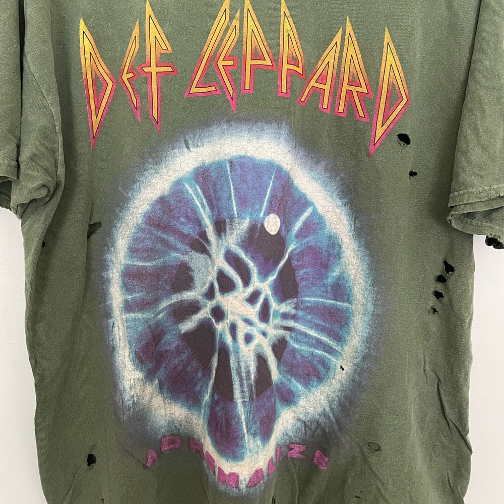 NWOT Urban Outfitters Def Leppard Oversized Graphic T-shirt Size S/M - Picture 4 of 12